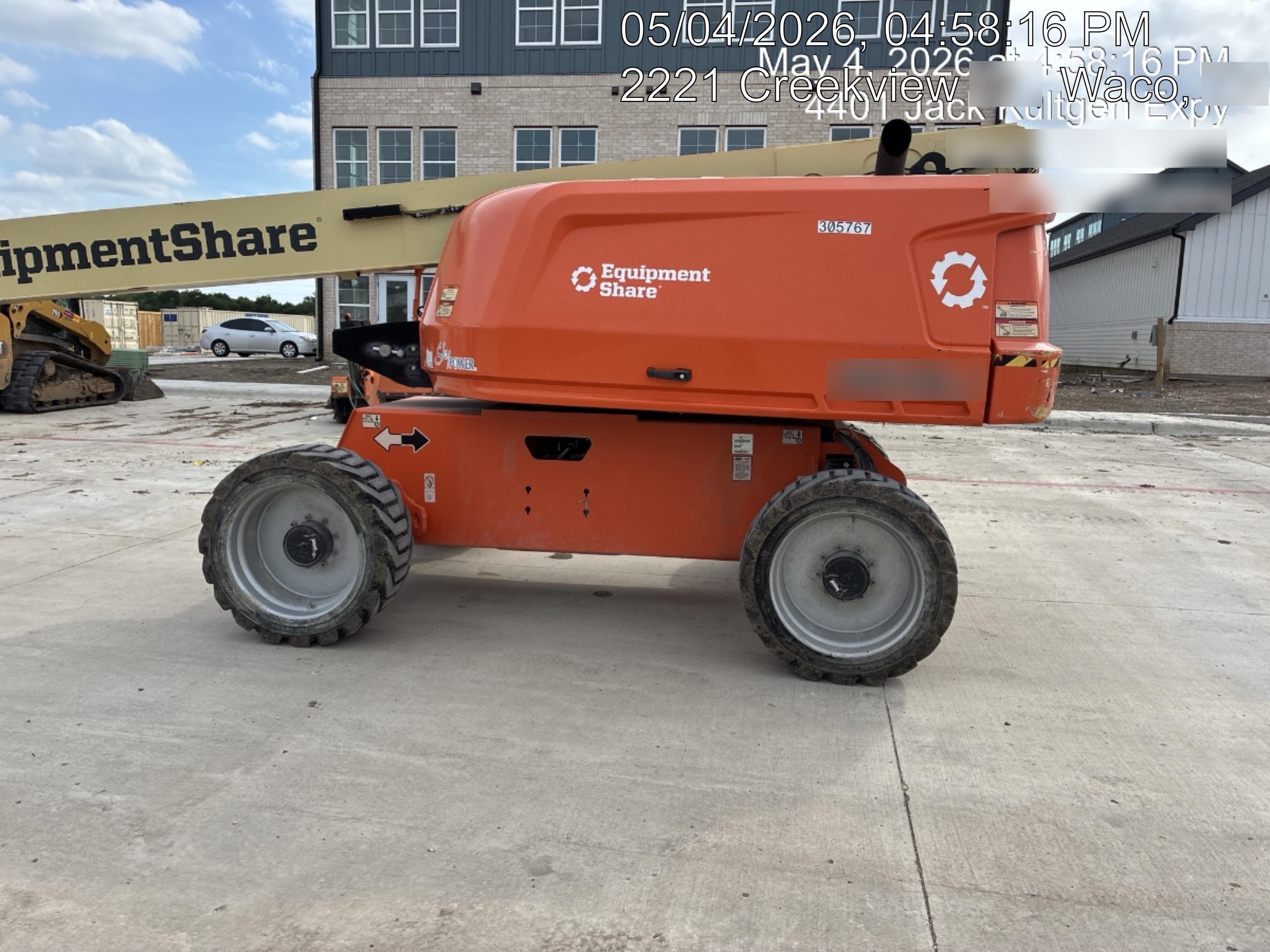 2023 JLG 660SJ