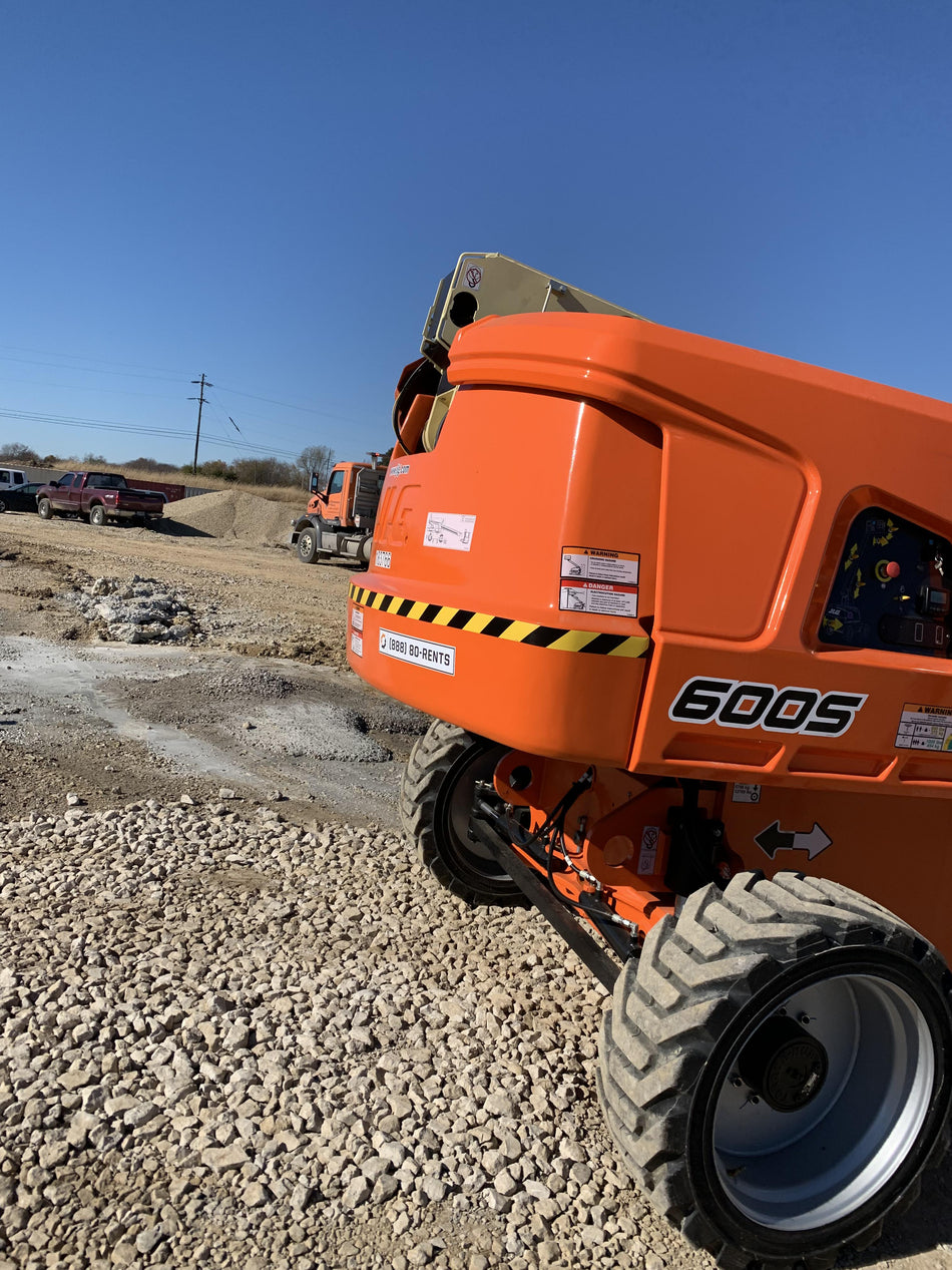 2021 JLG 600S