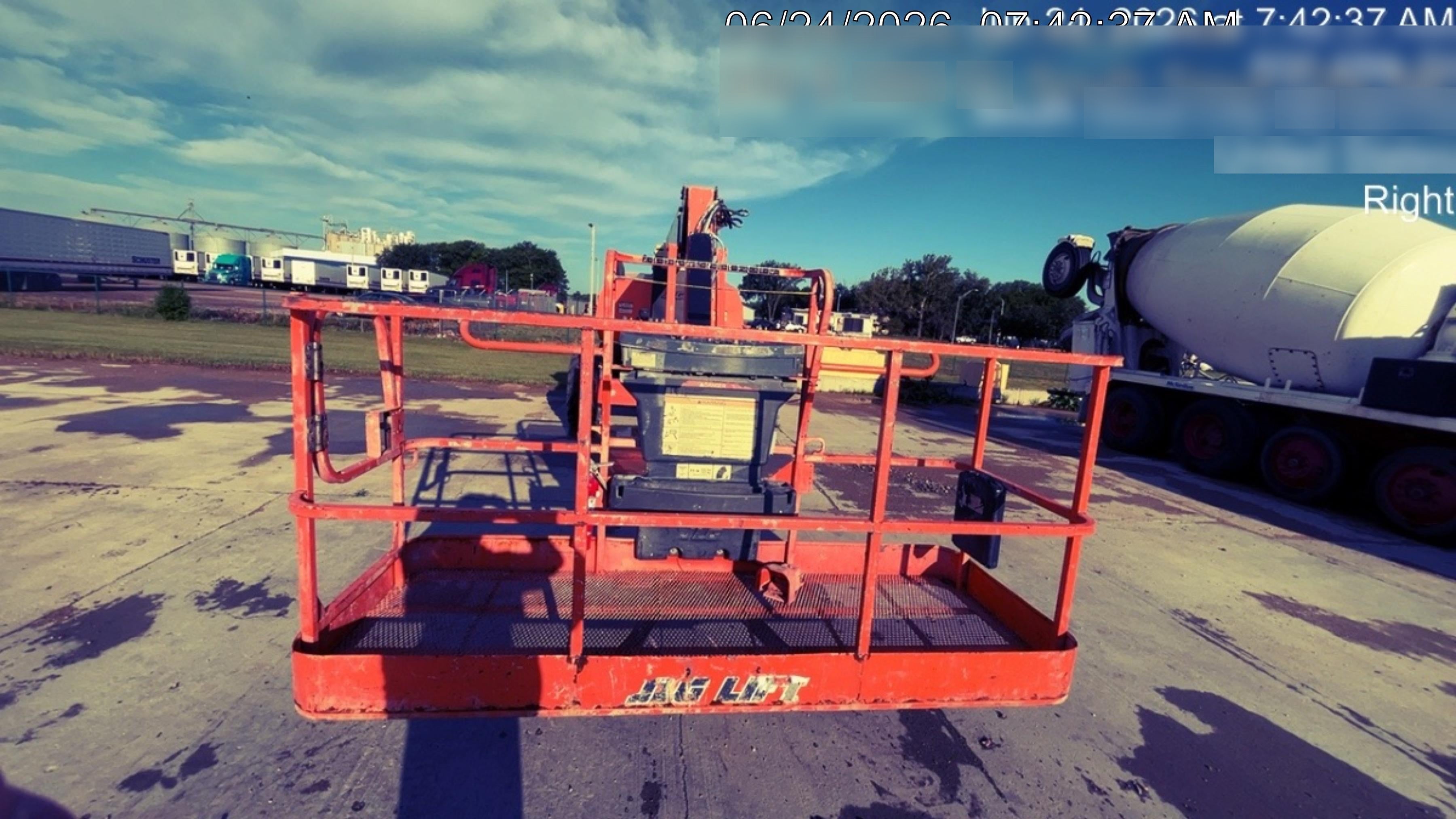 2021 JLG 800AJ
