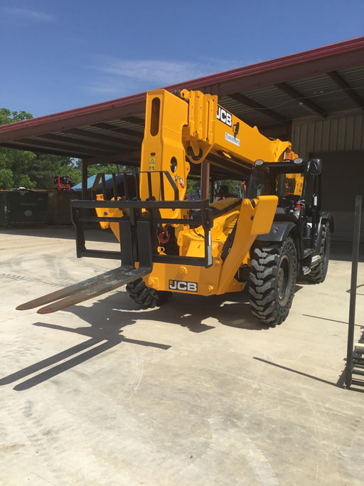 2019 JCB 512-56 109 HP w/Open ROPS, Beacon, Aux Hydraulics, Worklights, Solid Tires w/60" Carriage/Forks