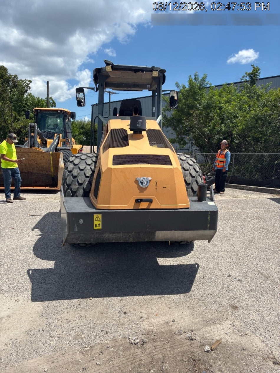2021 CASE SV211E