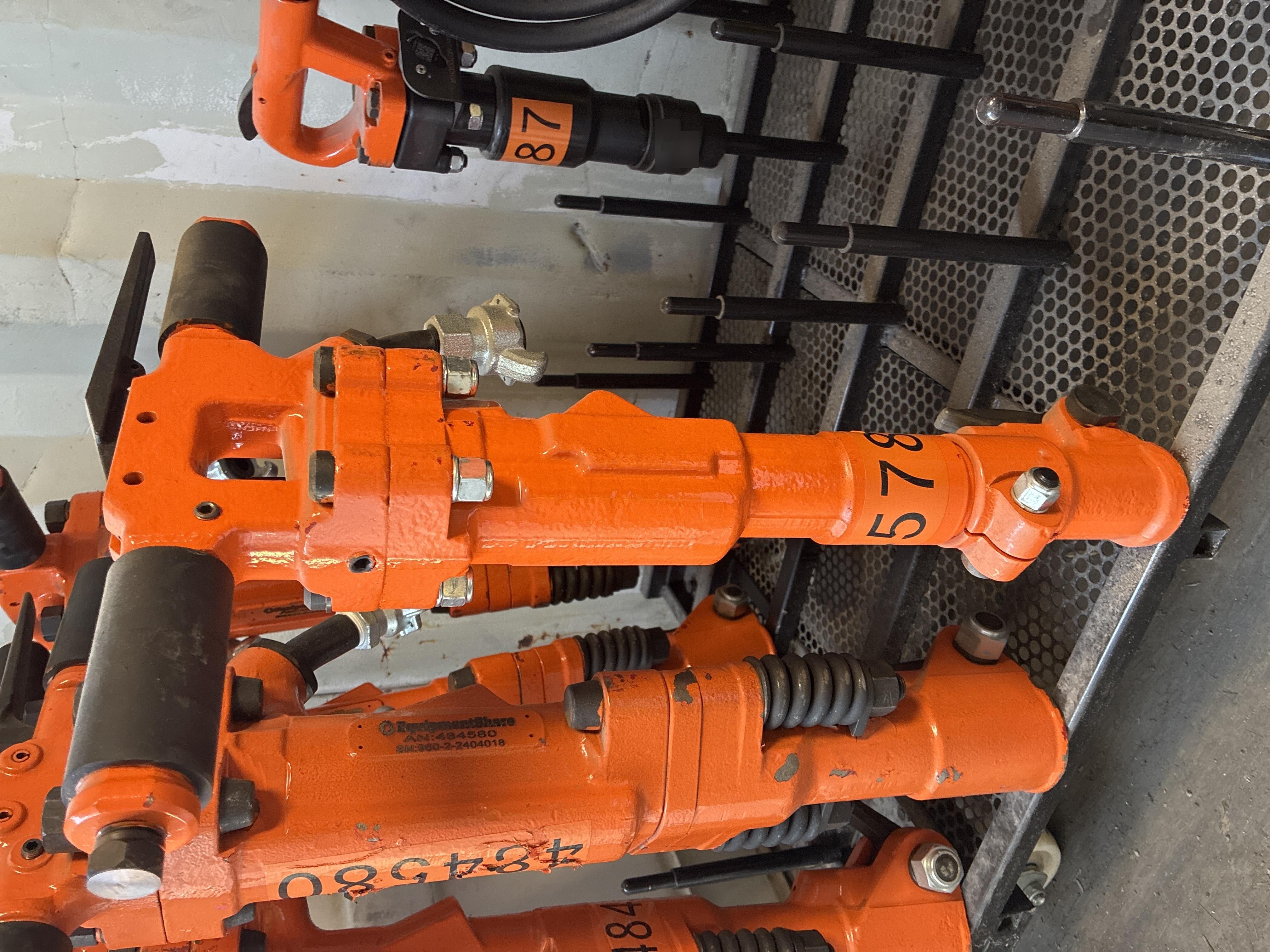 2024 MICHIGAN PNEUMATIC ES-TPB30-1-TRACKER