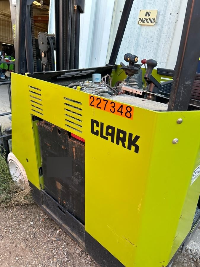 2022 CLARK ESX20