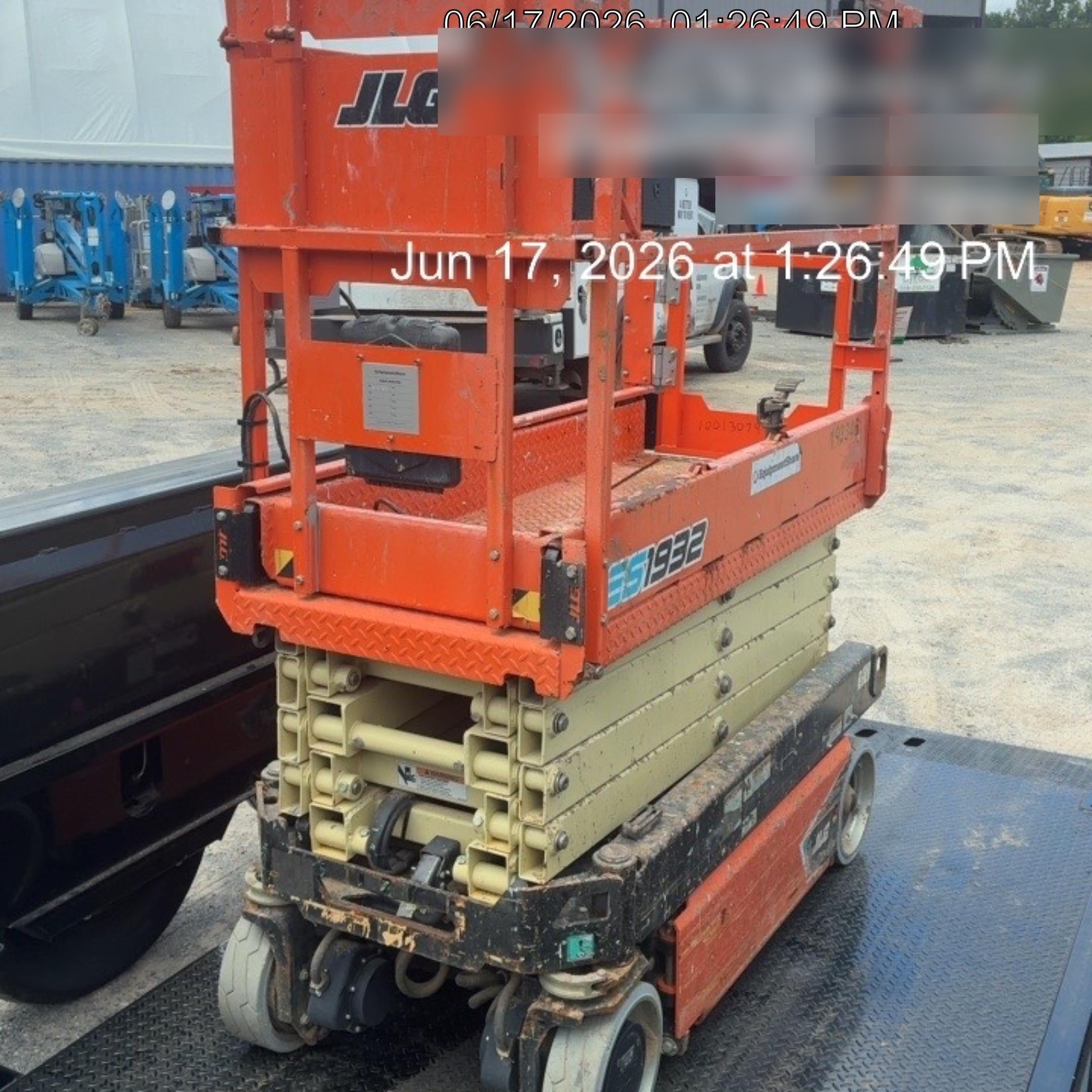 2021 JLG ES1932