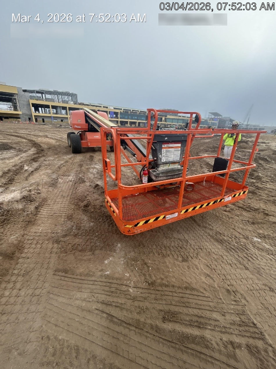 2022 JLG 660SJ