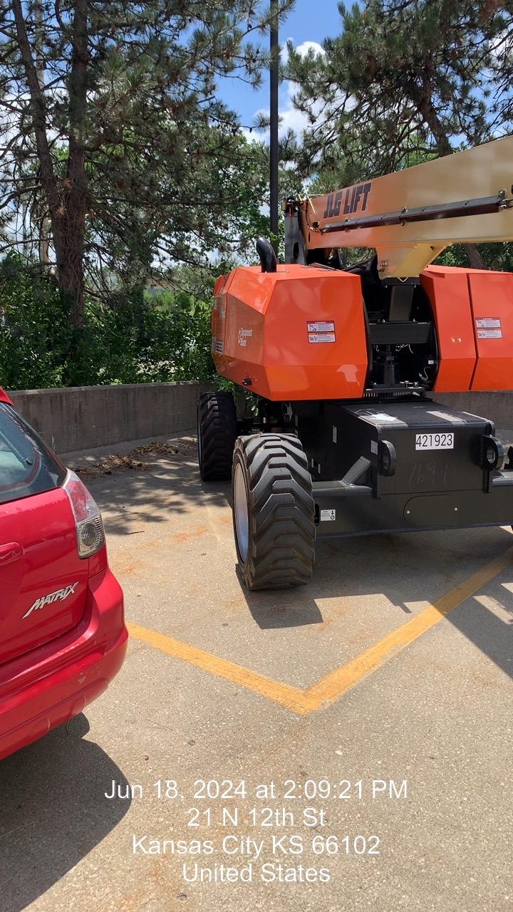 2024 JLG 860SJ