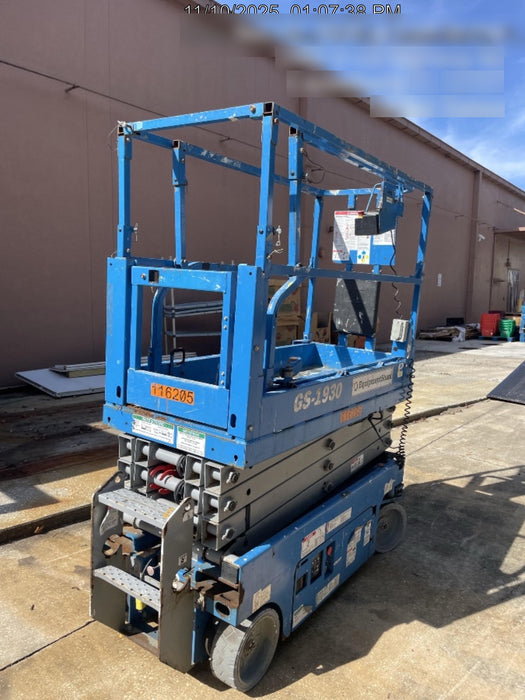 2020 Genie GS-1930 Solid Non Marking Tires, Beacon, Folding rails with half height swing gate