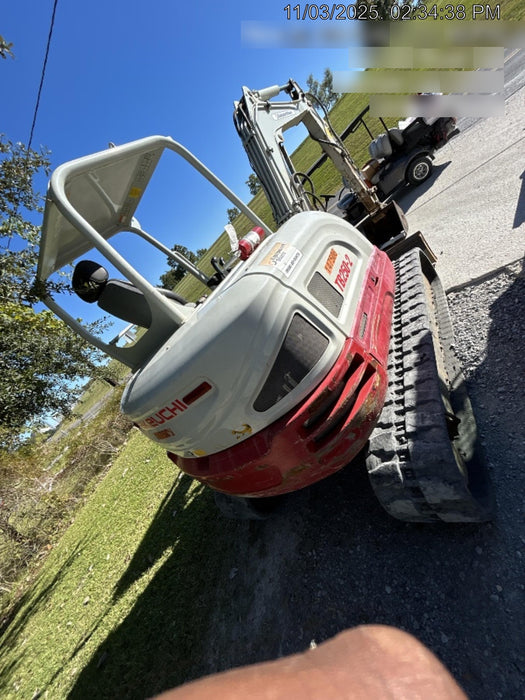 2021 TAKEUCHI TB250-2