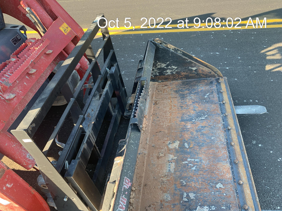 2022 ARROW MATERIAL HANDLING 60" Pallet Forks - Arrow