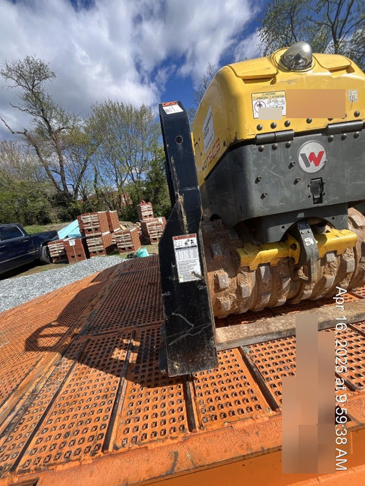 2021 TAKEUCHI 48" Pallet Forks - Takeuchi