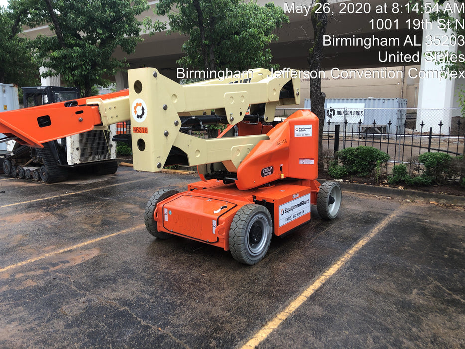 2019 JLG E400AJPN