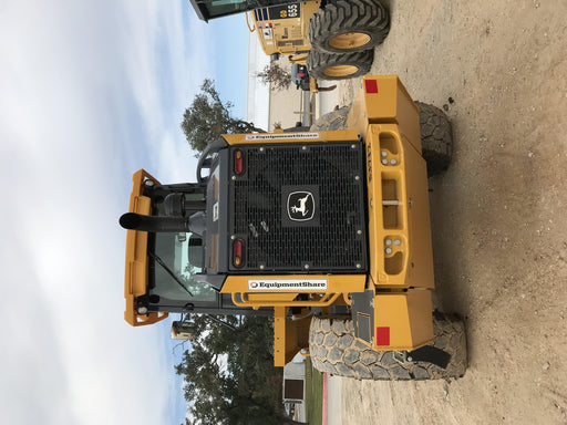 2020 John Deere 524L Cab/Heat/AC, 4th Function Hydraulics w/Hydraulic JRB QC, 2.75 yd Smooth BOE Bucket,Standard Carriage w/ 72" forks
