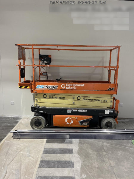 2022 JLG ES2632