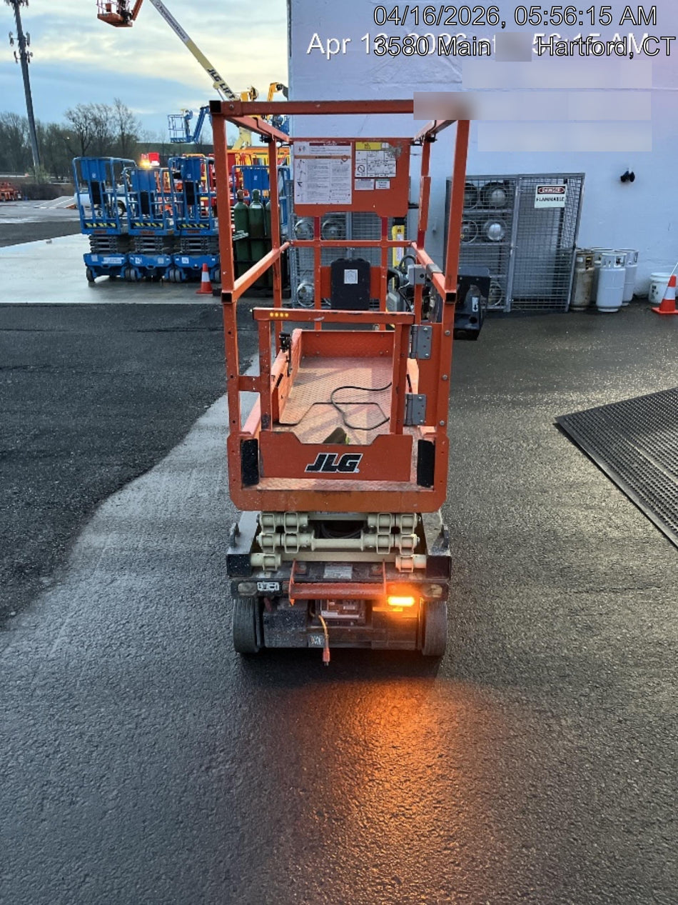 2022 JLG ES1330L