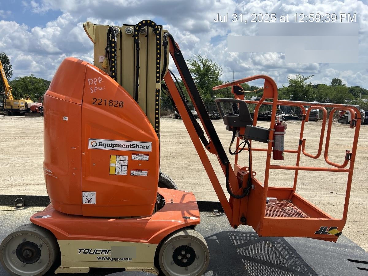 2022 JLG 26E