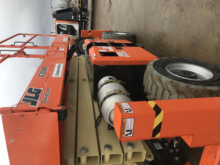 2019 JLG 430LRT