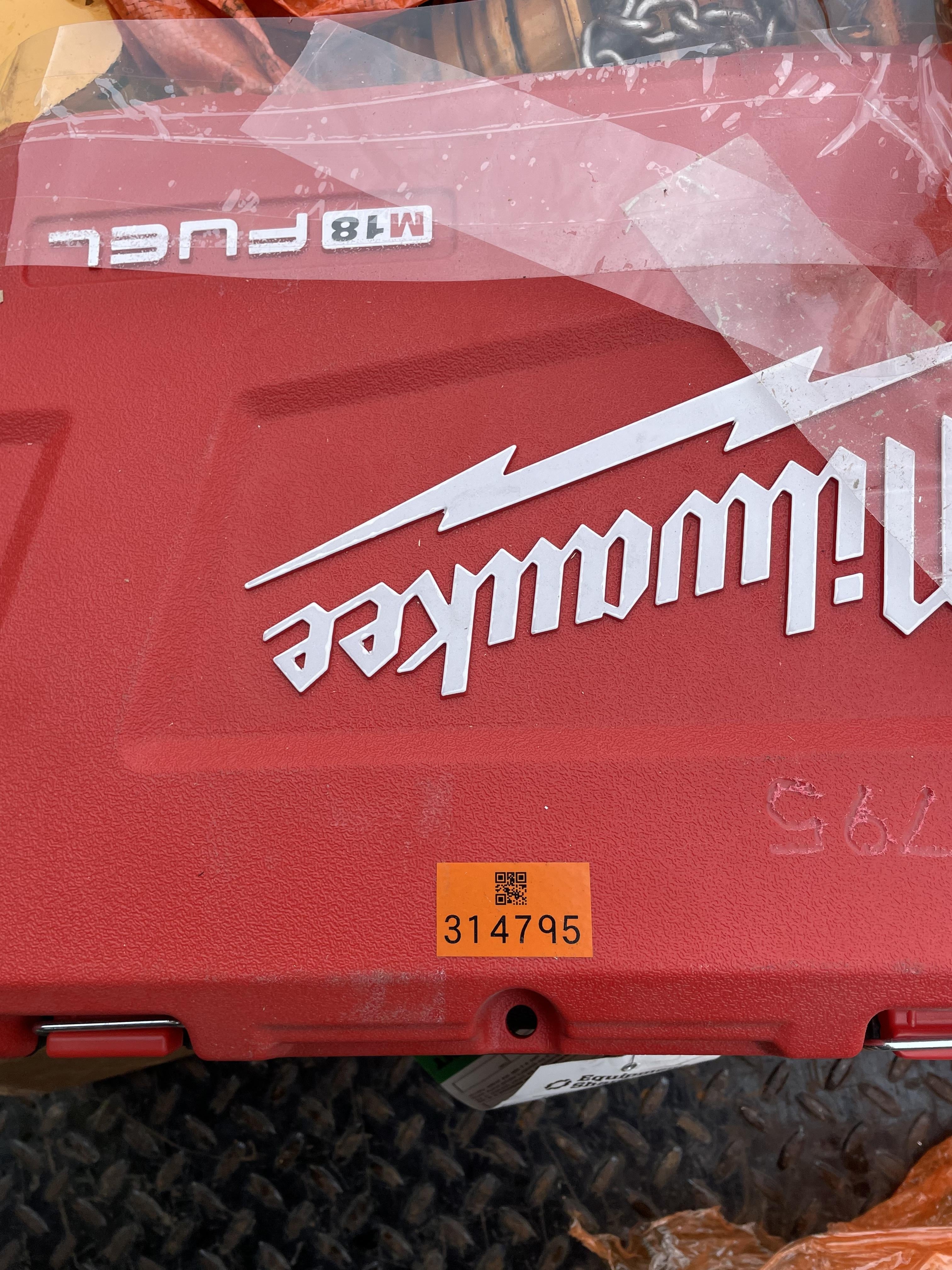 2023 MILWAUKEE 2864-22R