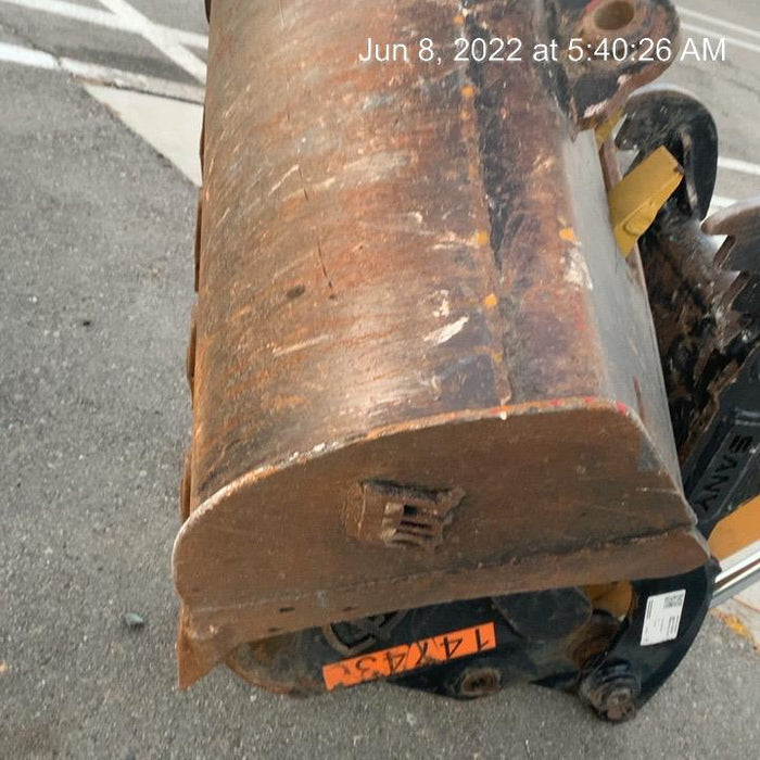 2021 DOOSAN 30" Bucket - Doosan