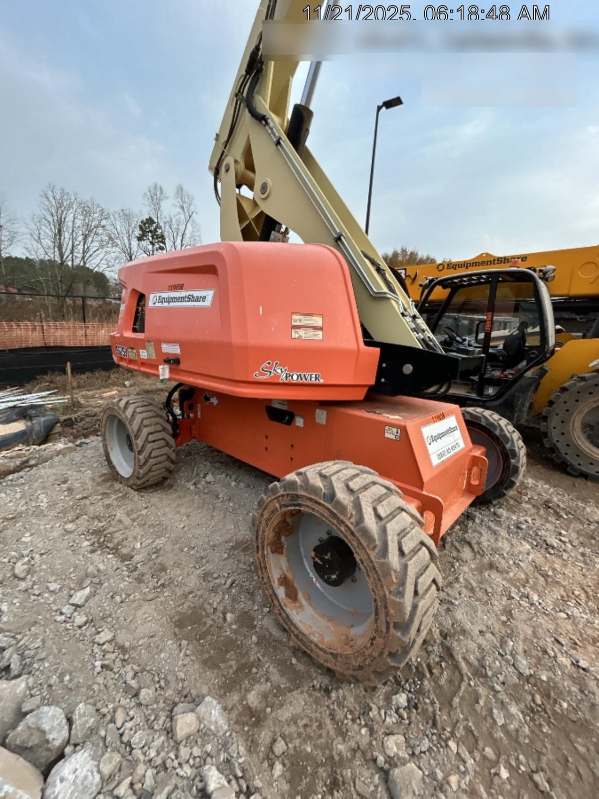2021 JLG 660SJ
