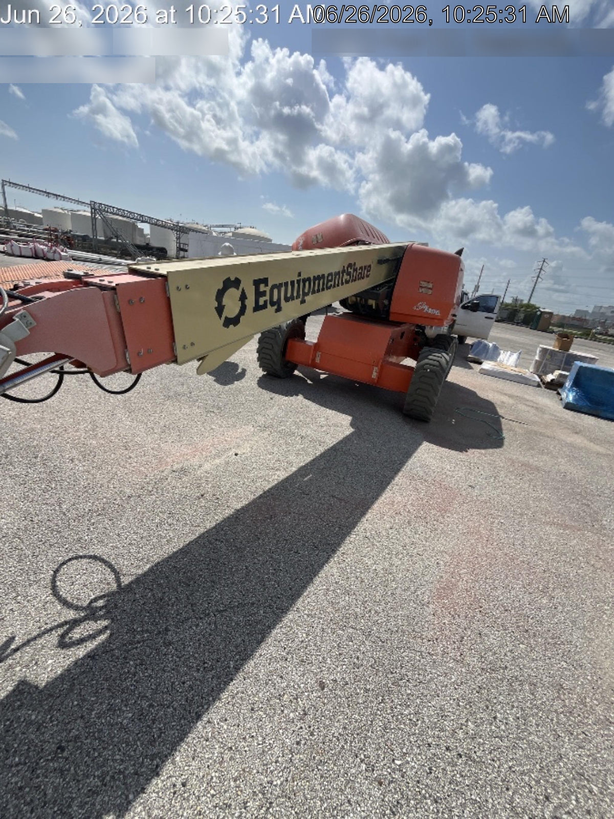 2022 JLG 660SJ