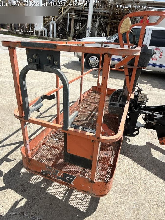 2019 JLG 660SJ