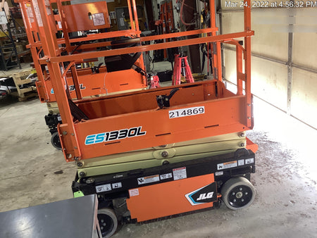 2022 JLG ES1330L