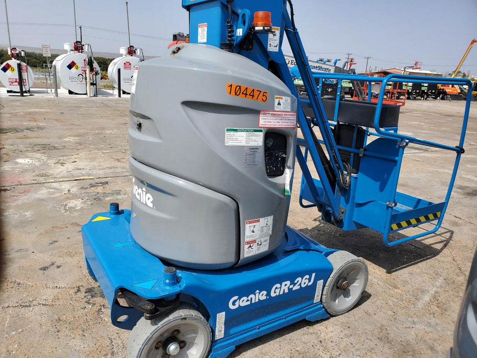 2020 GENIE GR-26J