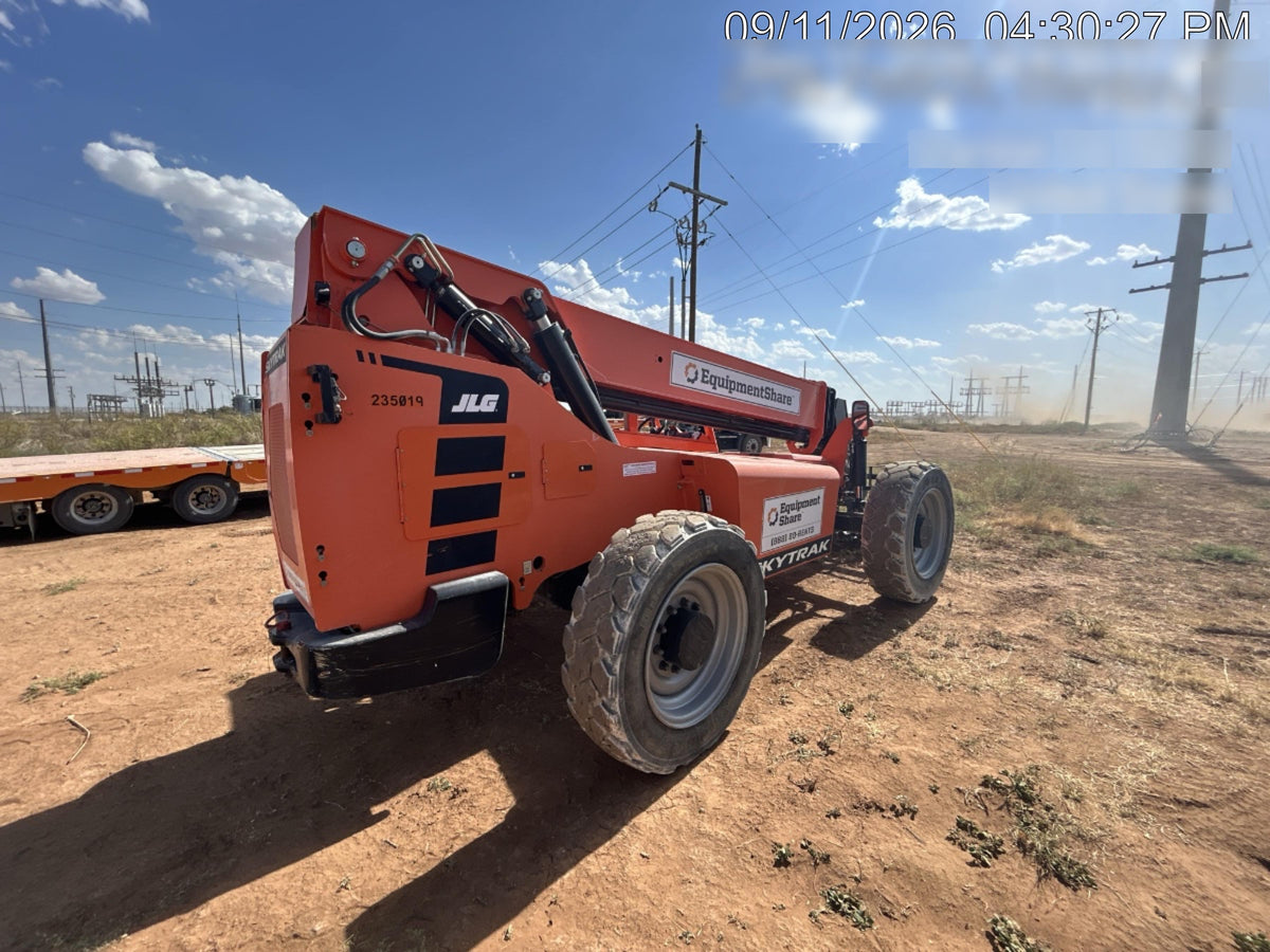 2022 SKYTRAK 8042
