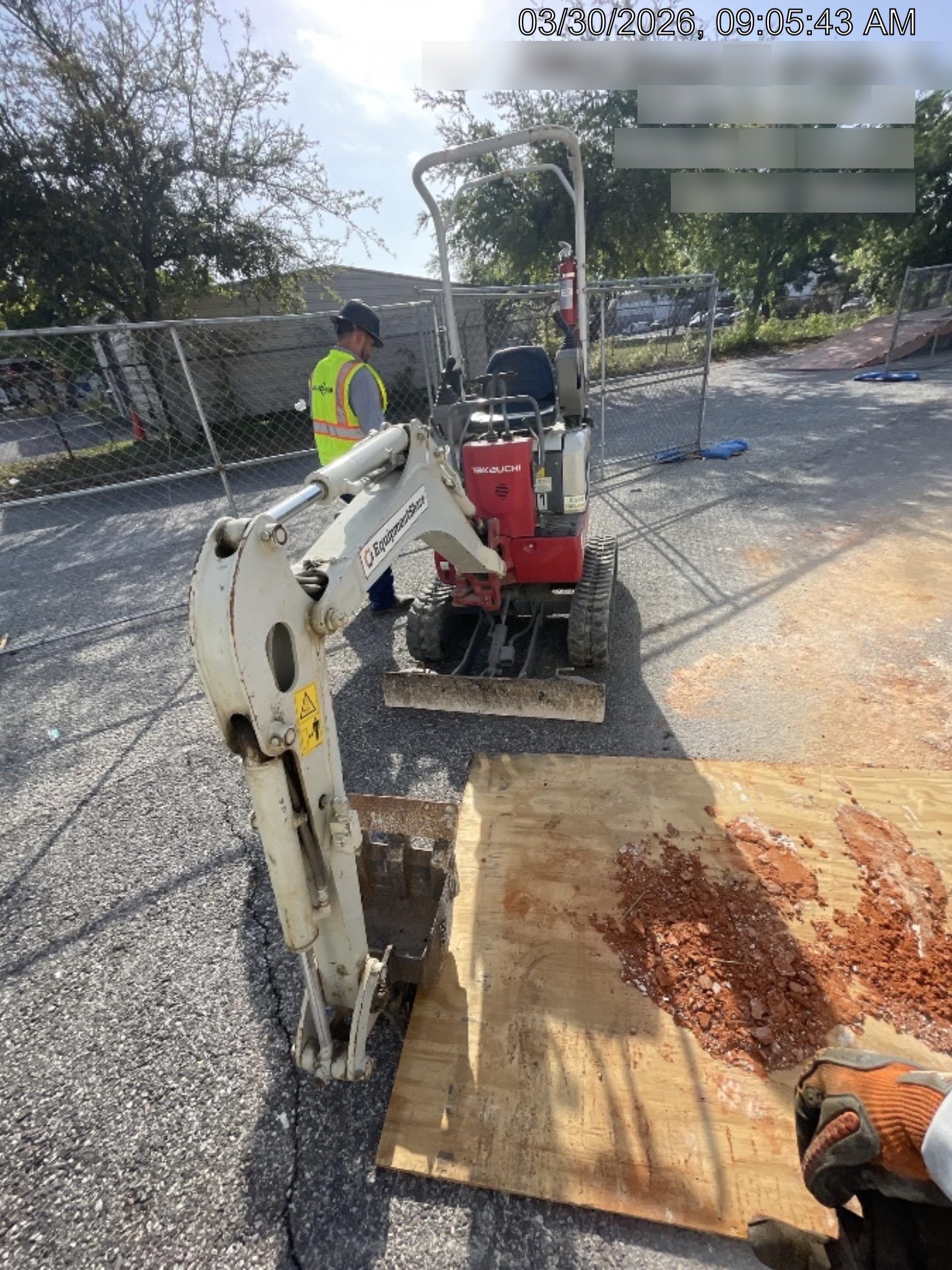 2022 TAKEUCHI TB210R