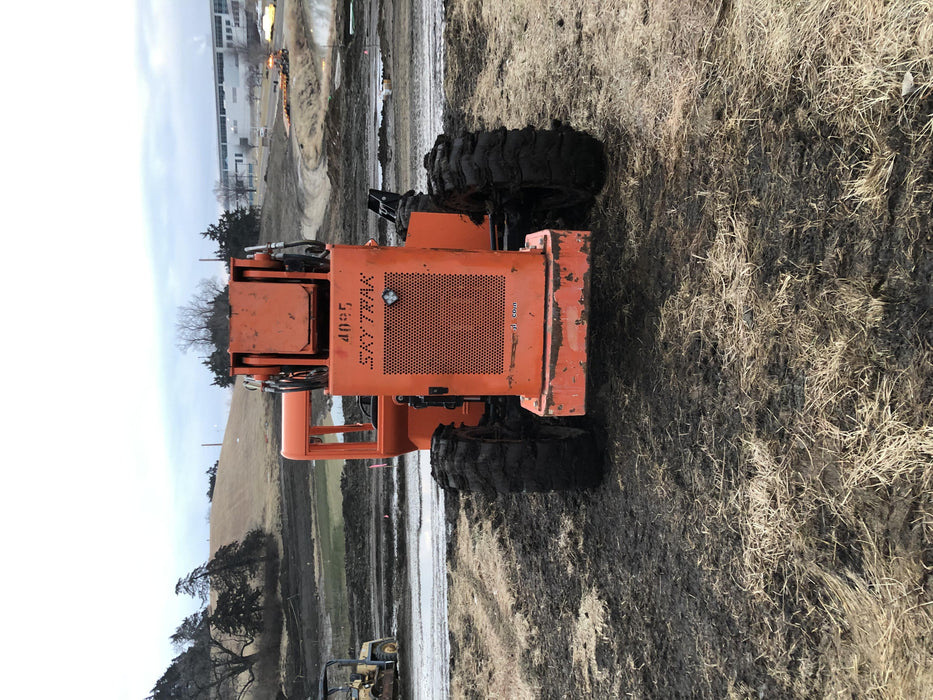2014 JLG 10054
