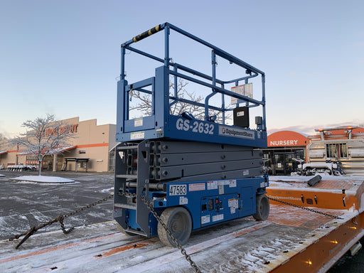 2019 Genie GS-2632 Folding rails with half height swing gate