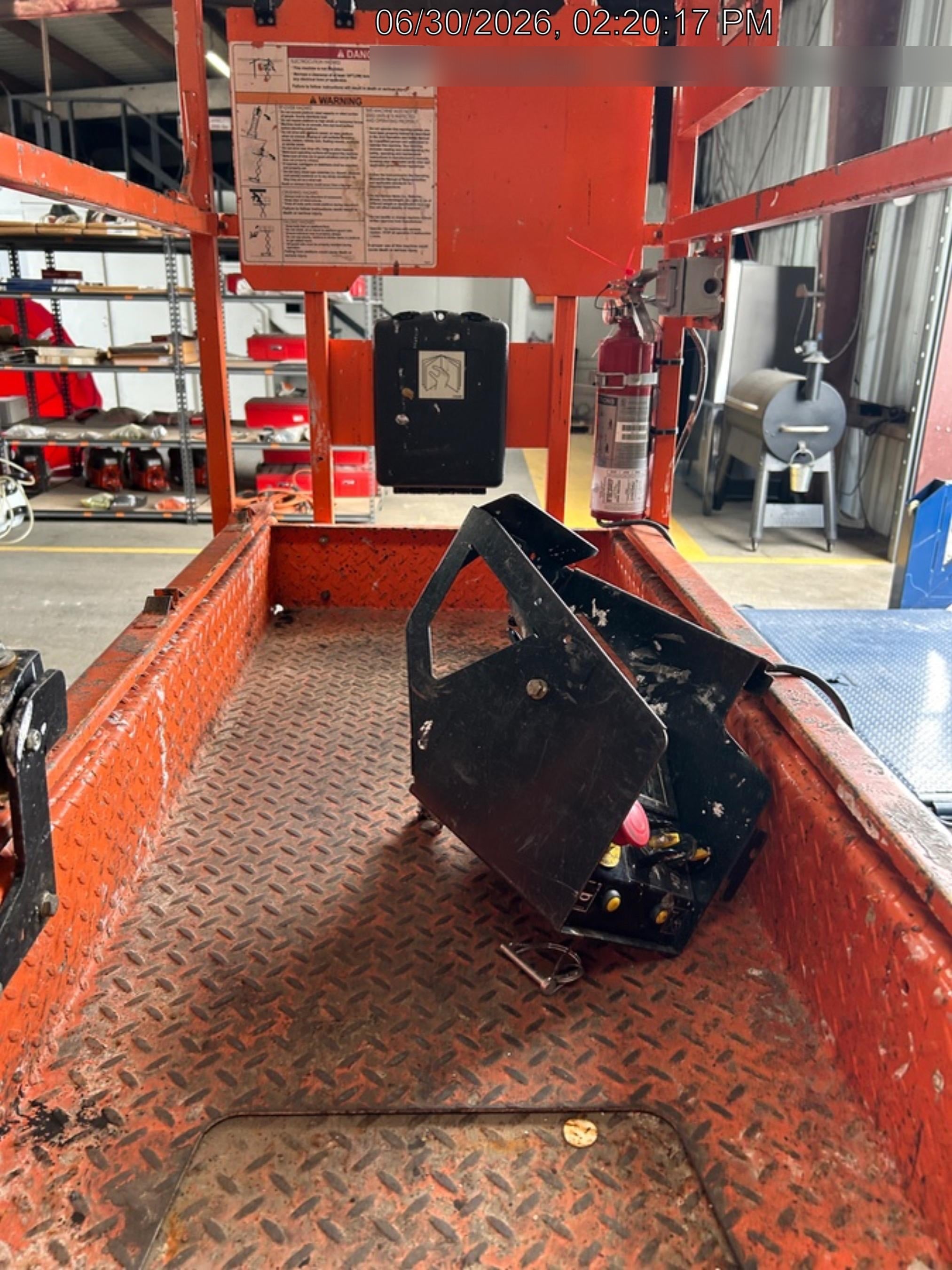 2021 JLG ES1932