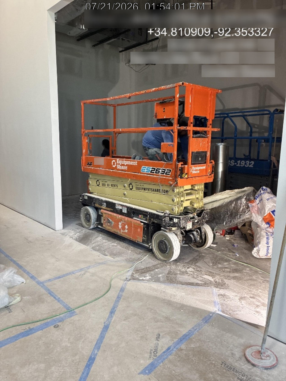 2022 JLG ES2632