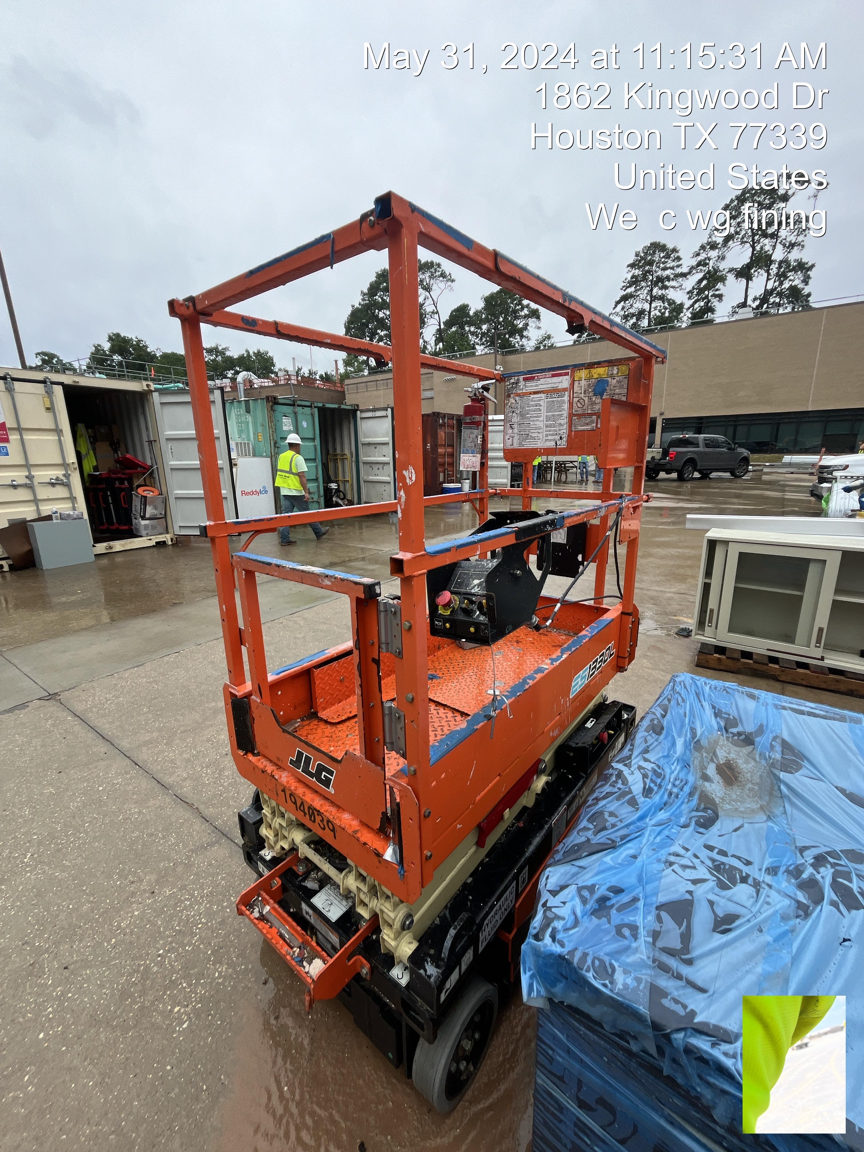 2021 JLG ES1330L