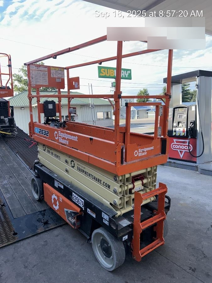 2023 JLG ES2632
