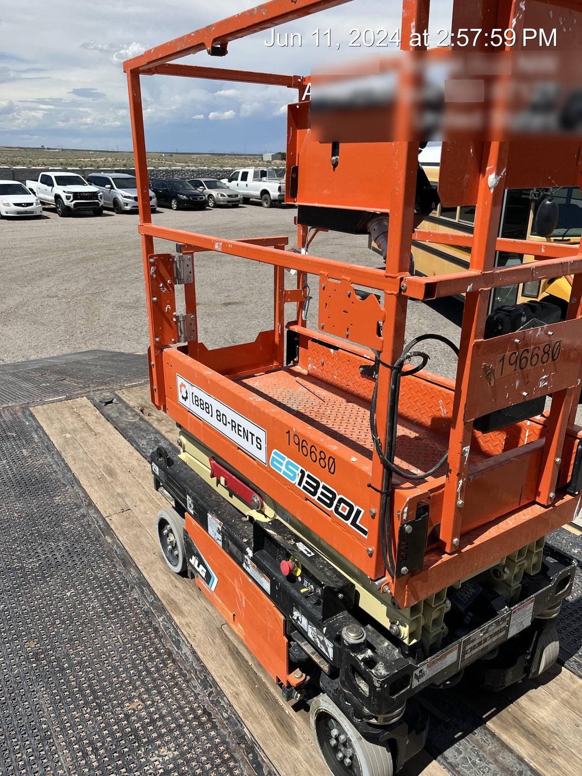 2021 JLG ES1330L