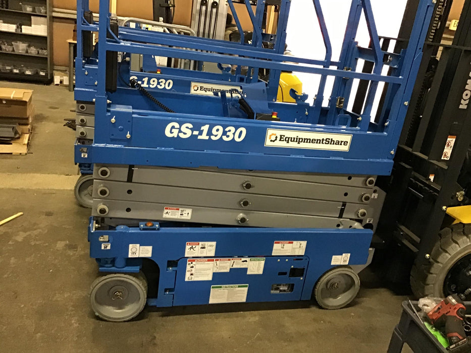 2019 Genie GS-1930 Half Height Swing Gate, 800W Inverter