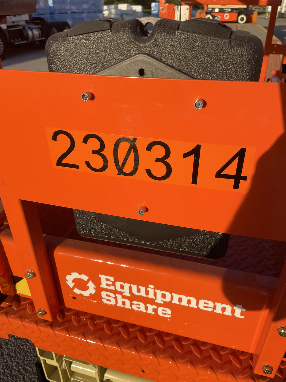 2022 JLG ES1932