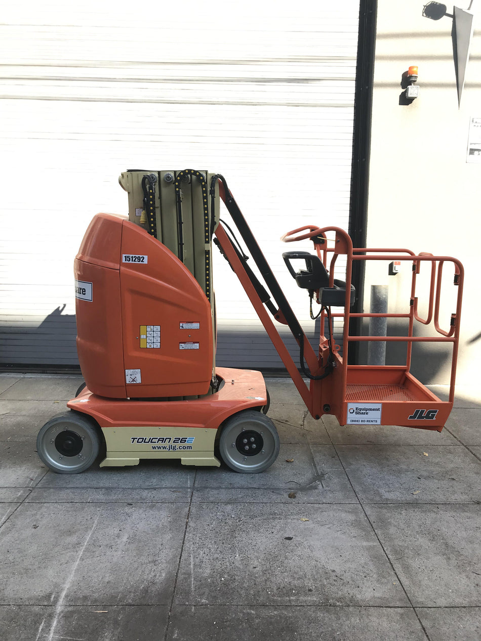 2021 JLG 26E