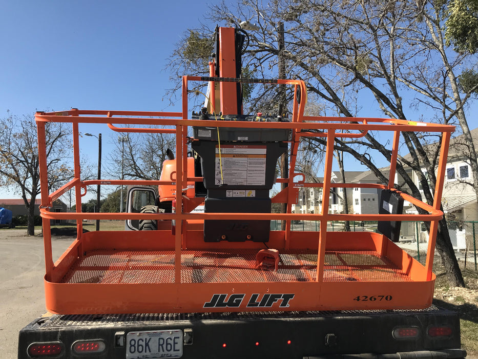 2019 JLG 460SJ