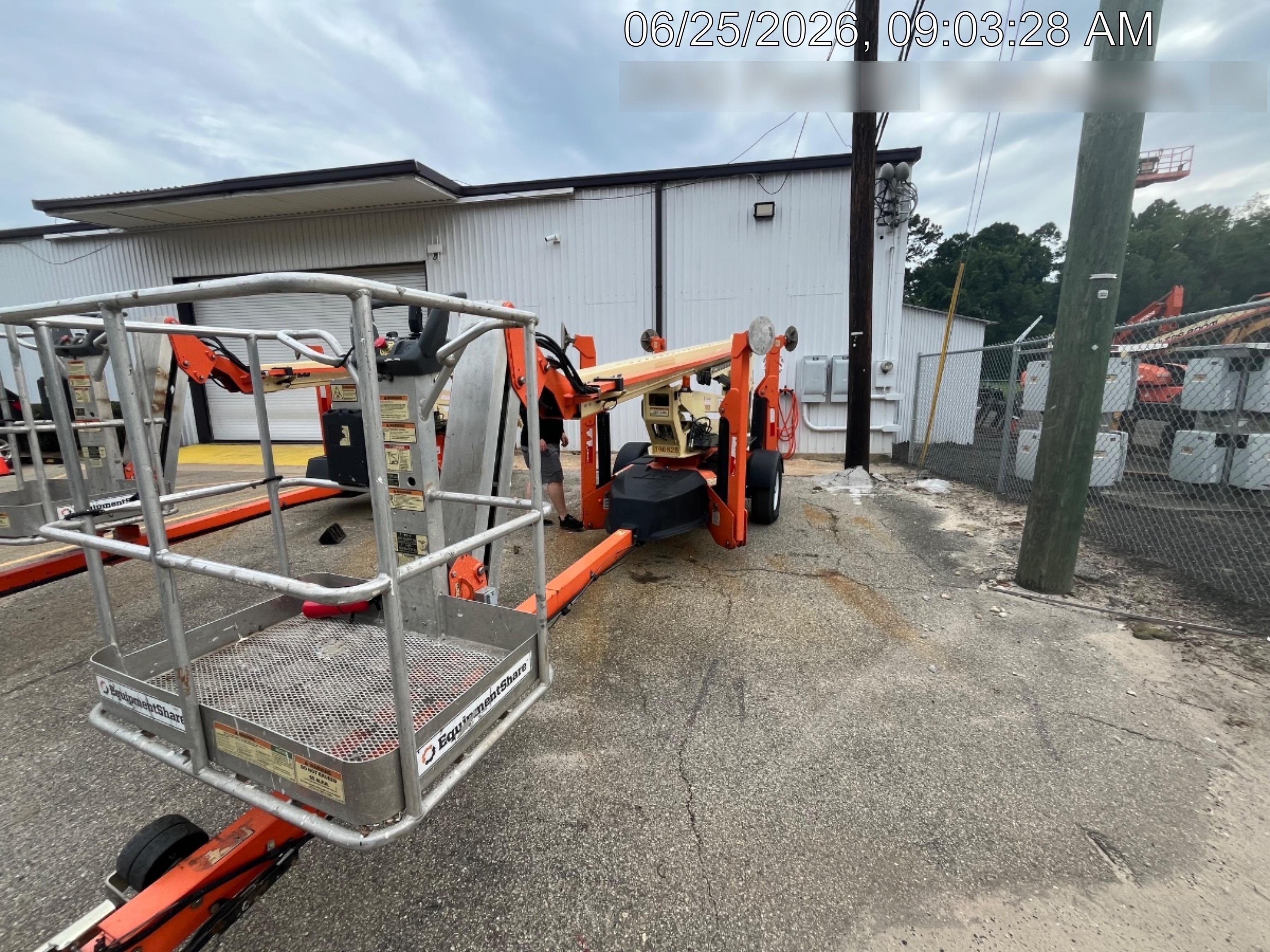 2021 JLG T500J