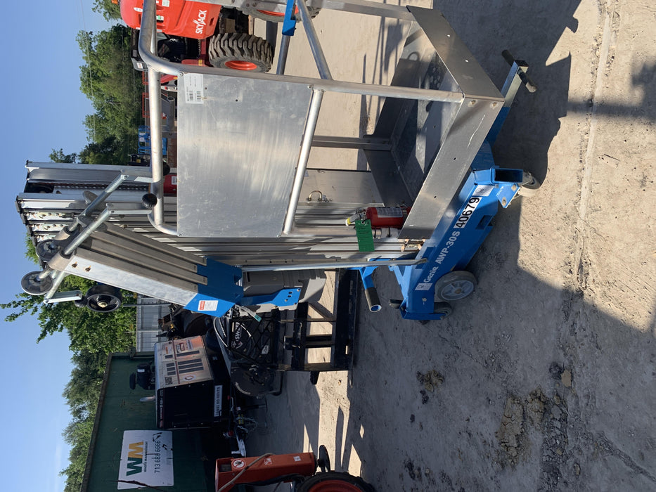 2019 GENIE AWP-30S
