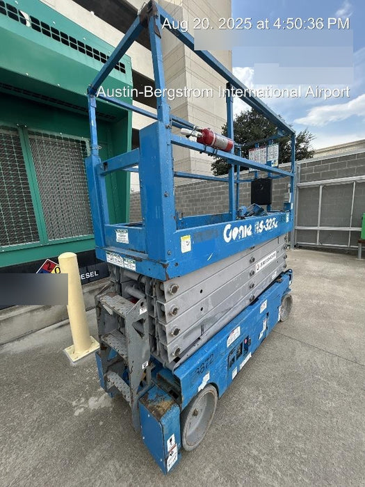 2017 Genie GS-3232 Genie GS3232 Scissor Lift