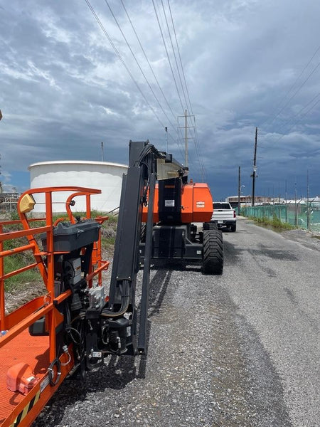 2023 JLG 800AJ