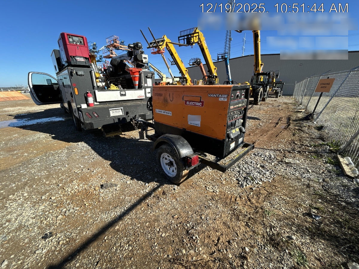 2021 Lincoln Electric Vantage 322 Vantage 322 Ready Pak 3 w/ Decals, ORANGE (includes trailer, cable rack, fender light kit) NO Telematics