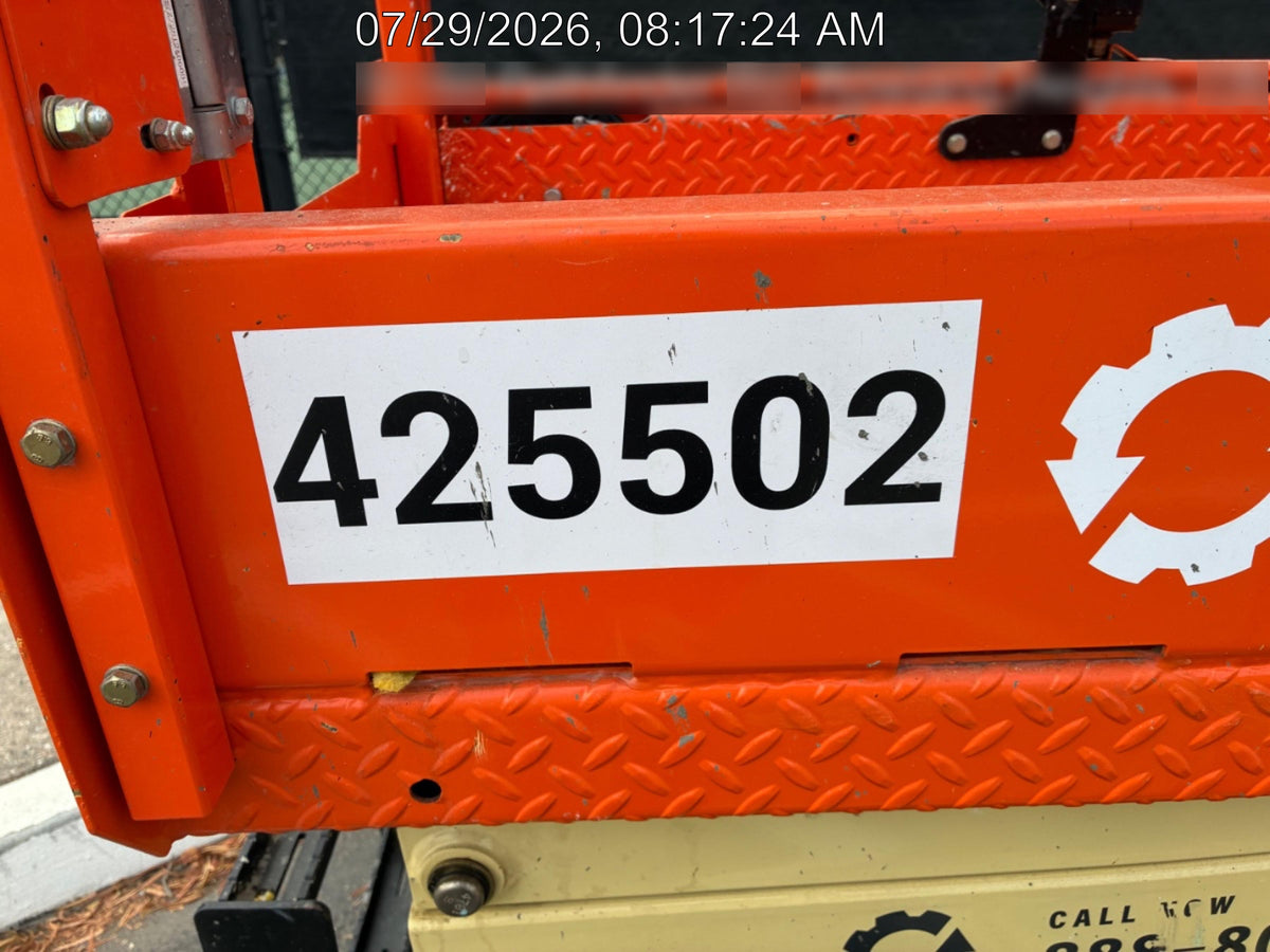 2024 JLG ES1932