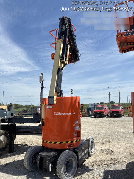 2025 JLG E300AJP