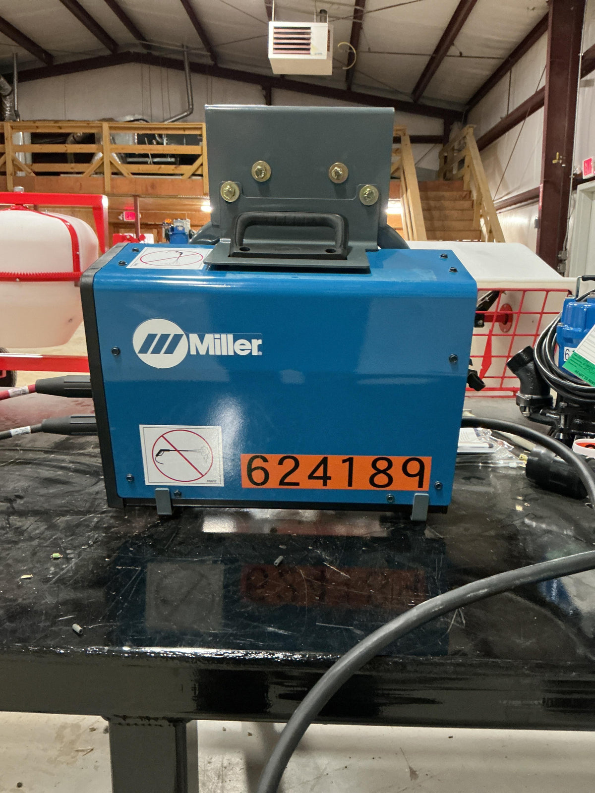 2025 MILLER ELECTRIC CST-282