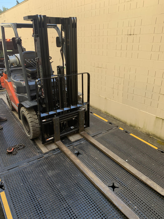 2022 TOYOTA 50-8FGU25