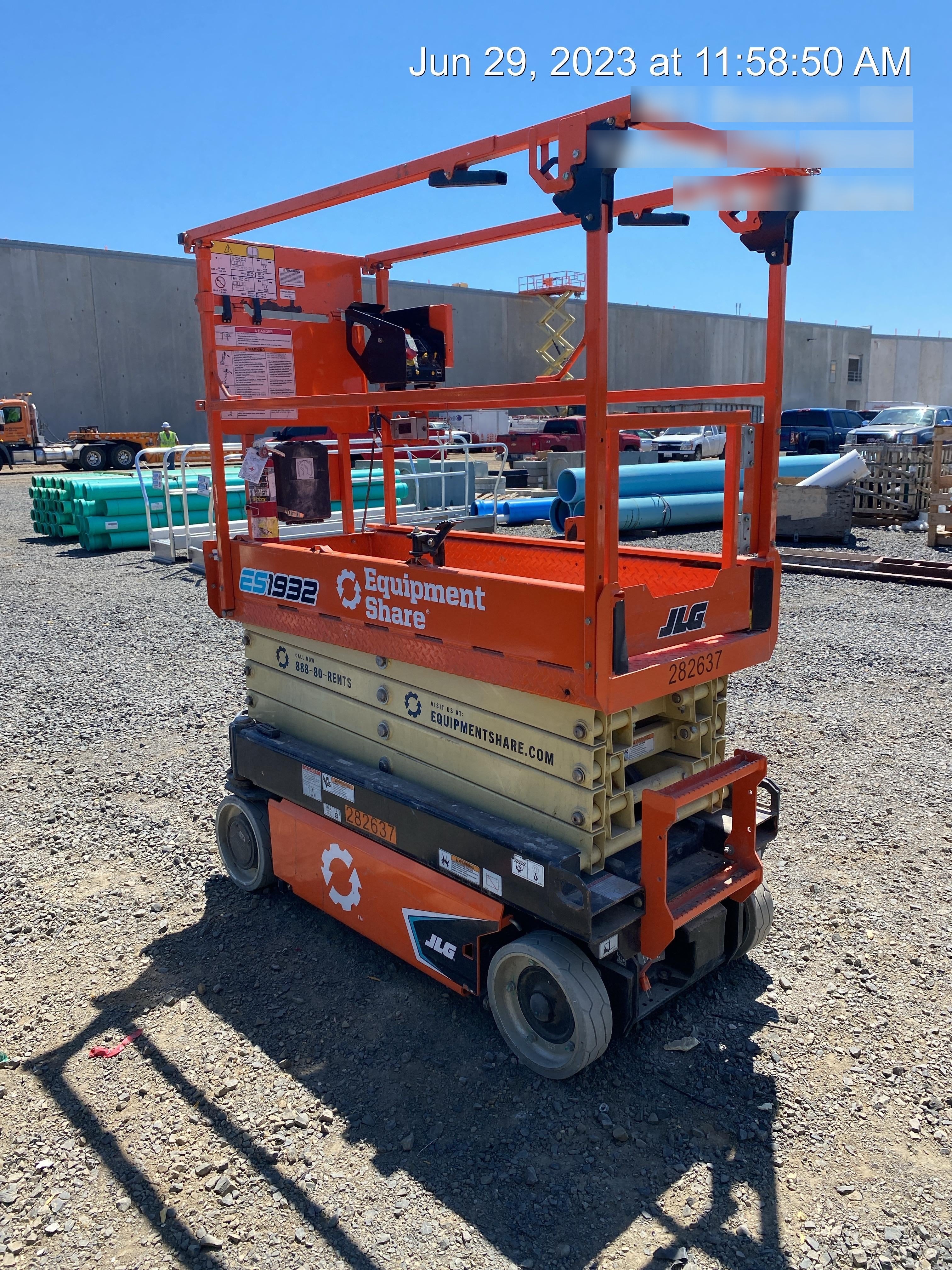 2022 JLG ES1932